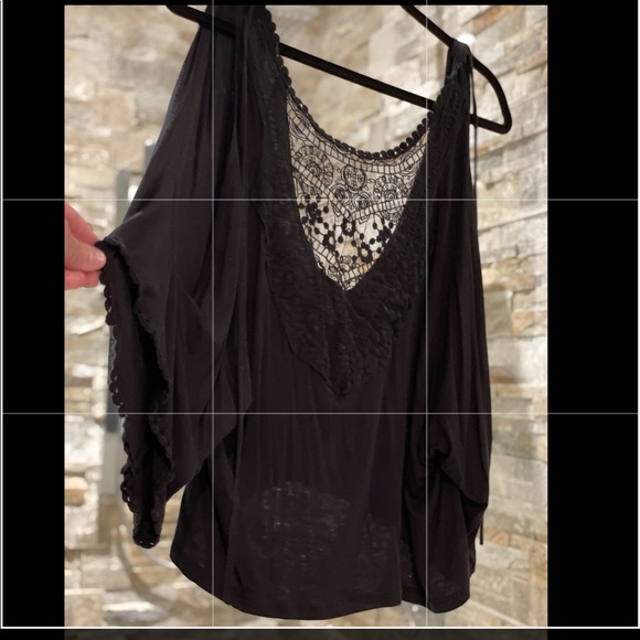 Open shoulder and open back top size S - Picture 6 of 16